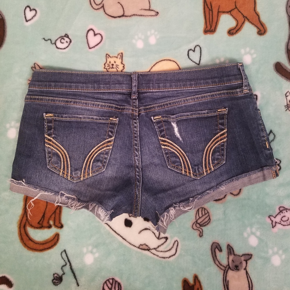 Women's Hollister Jean Shorts - Picture 4 of 6